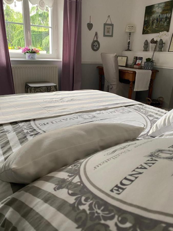 Bed and Breakfast La Grange D'Helene Cholet Exterior foto